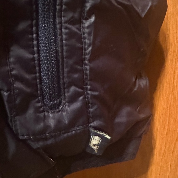 Vineyard Vines Vest - Picture 2 of 5